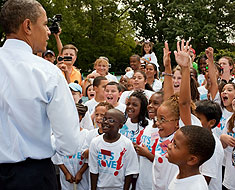 Image: President Obama and Kendall Students