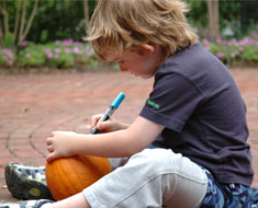 Image: Decorating pumpkins